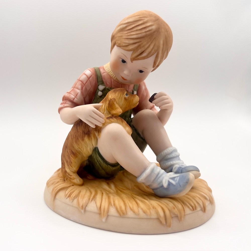 LENOX Japan Porcelain Collection Friday’s Child Puppy Dog